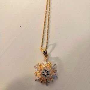 10k snowflake pendant delicate necklace